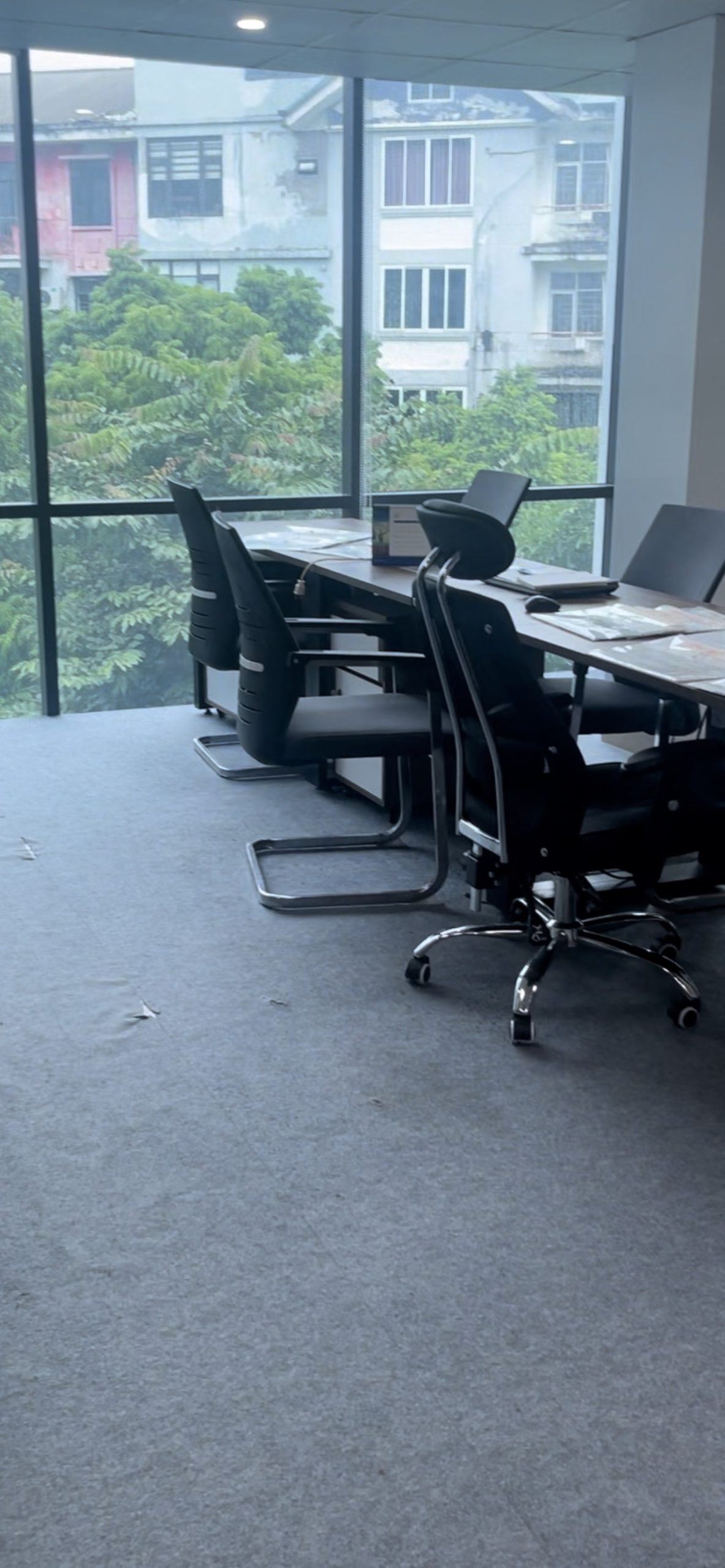 VP 60m2 - Cầu Giấy chỉ 11tr/th thoáng, rộng, view công viên, yên tĩnh.