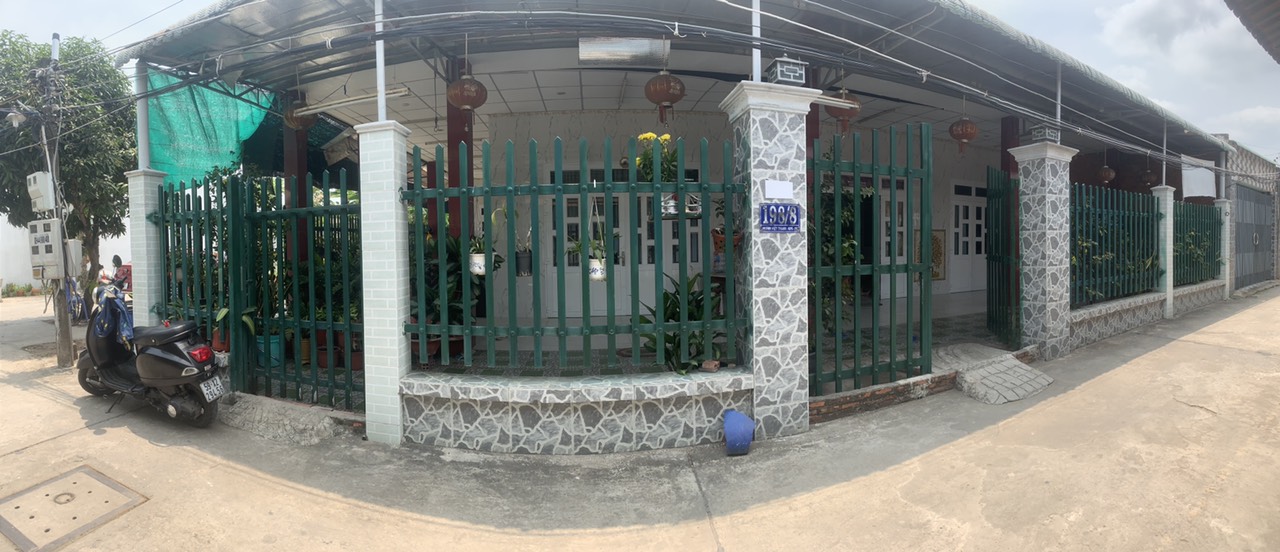 Chính Chủ Cần Bán Nhà 3 Căn Góc 2 Mặt Tiền Vị Trí Đẹp Tại Long An.