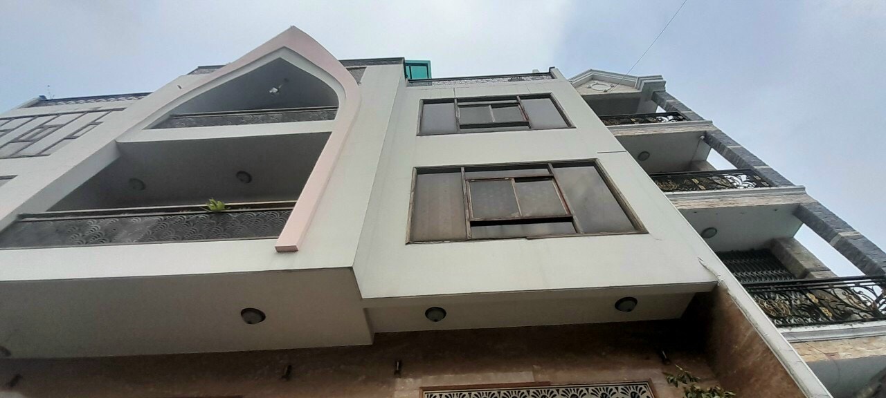 Bán Tòa nhà 1Hầm 4Tầng. Mặt tiền đường, P. Linh Đông, dt 445 m² Giá 26 Tỷ.