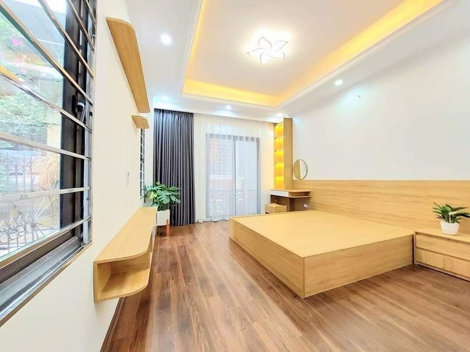 Bán nhà Phố Trần Khát Chân, Lô góc, Thang máy, ngõ rộng, thoáng, 50m2 x 5 tầng, 6.49 tỷ.