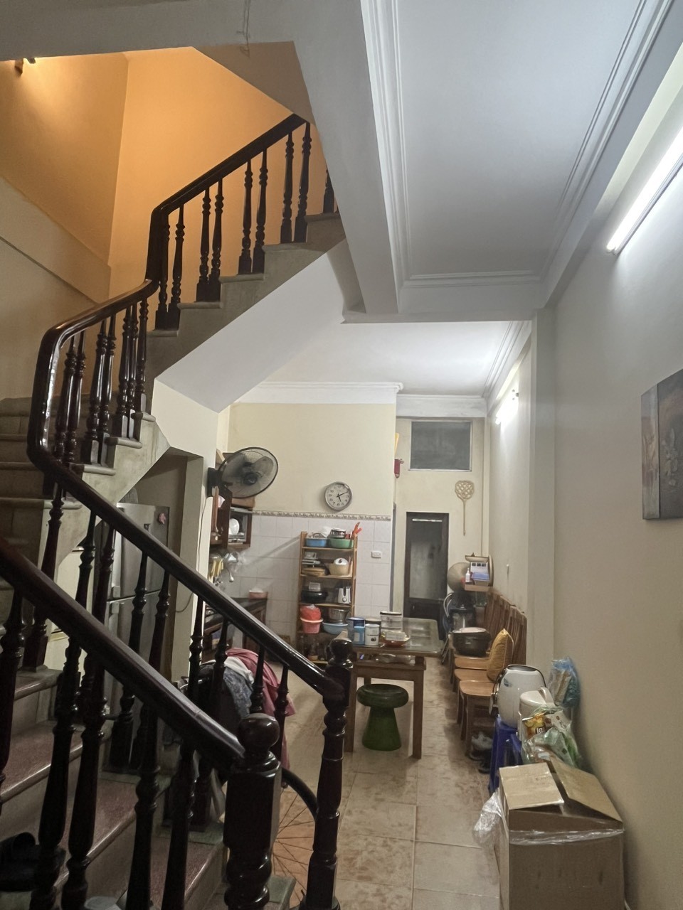 NHÀ MẶT NGÕ THÁI THỊNH 49M2; 5 TẦNG..