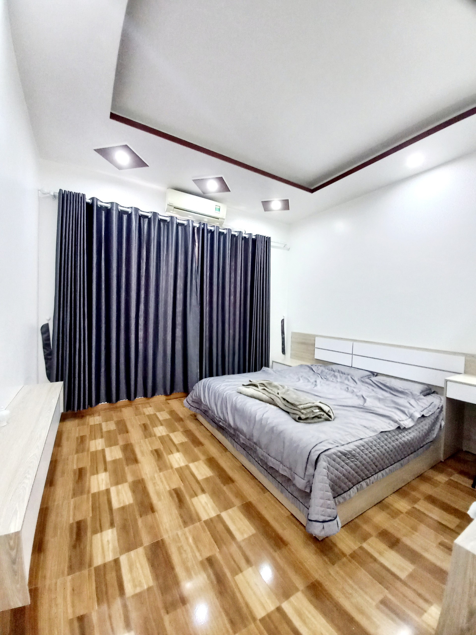 Bán nhà phố Chợ Hàng, diện tích 54m 3 tầng độc lập sau mặt đường, GIÁ 3.45 tỉ.