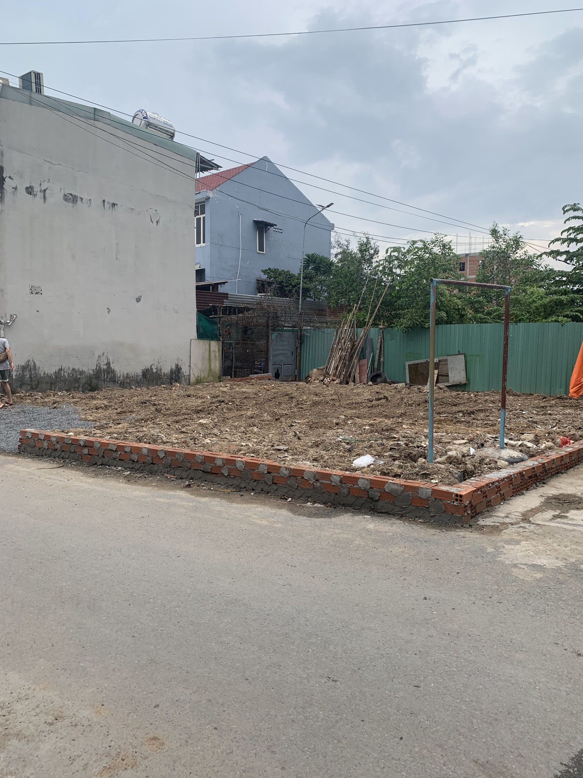 Bán lô góc 112m2 hẻm xe hơi đường 11 Trường Thọ.