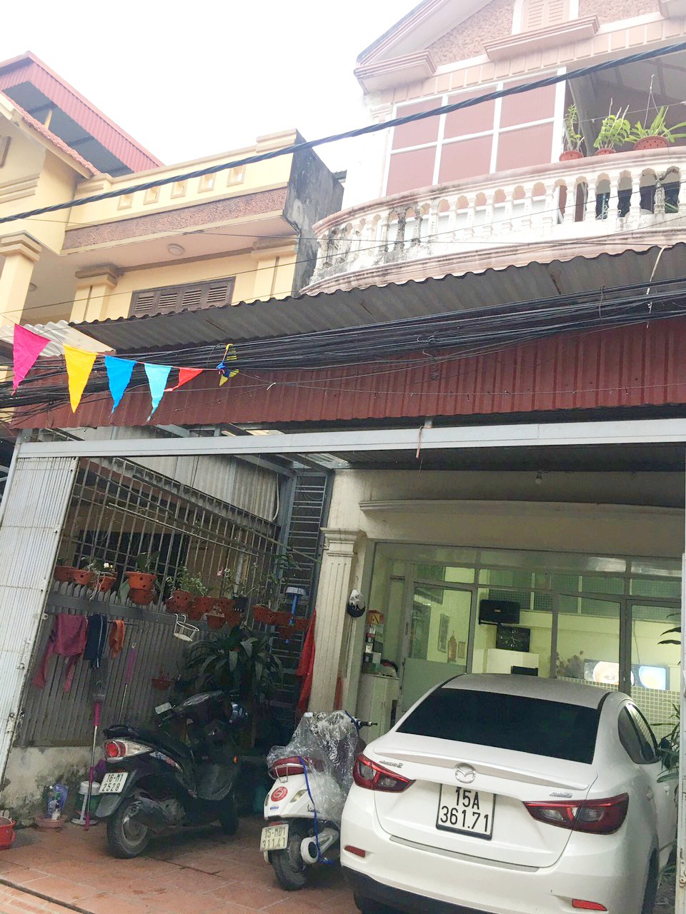 Bán nhà mặt ngõ Ngô Gia Tự - Đằng Lâm, 53m 2 tầng GIÁ 3.1 tỉ ô.tô để trong sân.