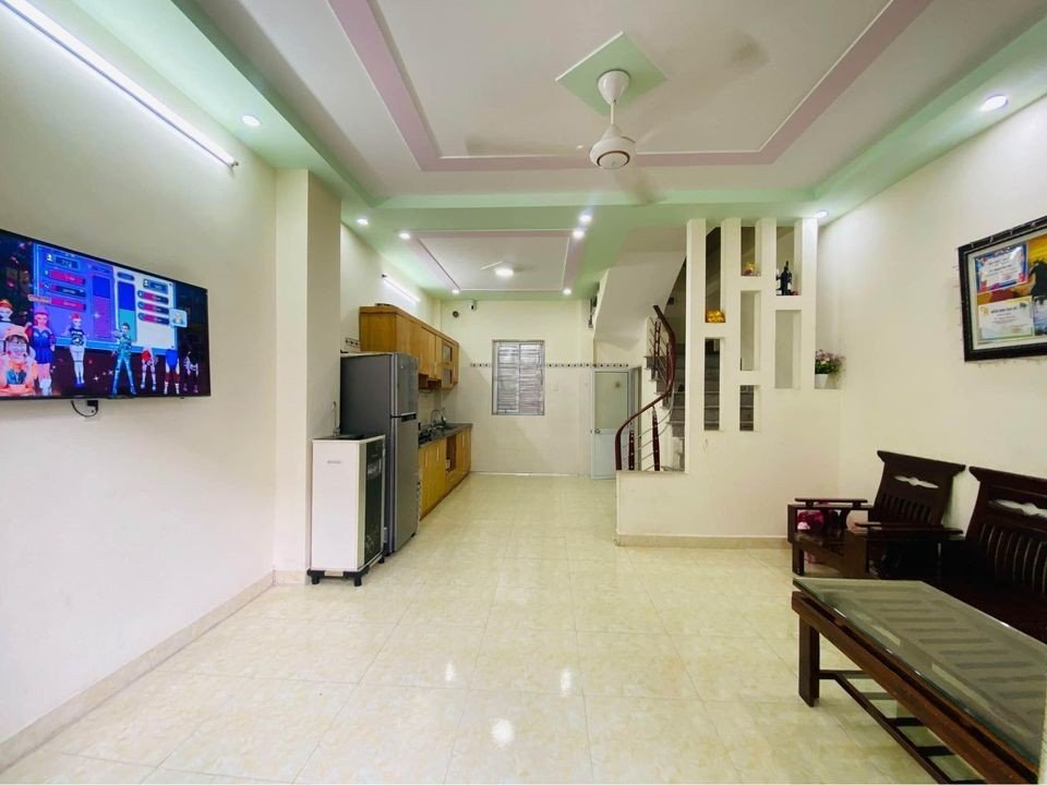 Bán nhà phố Phú Hài 41m 3 tầng GIÁ chỉ 1.75 tỉ gần ngay Cầu Rào.