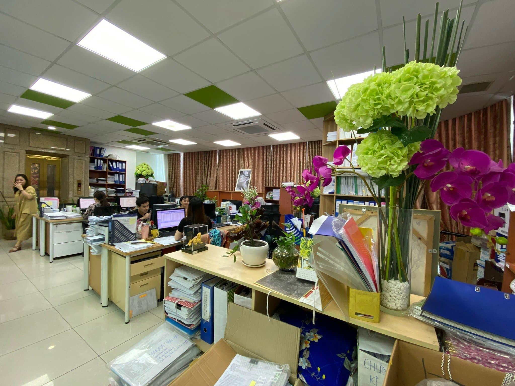 Tòa nhà mặt tiền 8 tầng đang KD sầm uất, thang máy, Nguyễn Thông, sổ đẹp, gần 100m2, 60 tỷ.