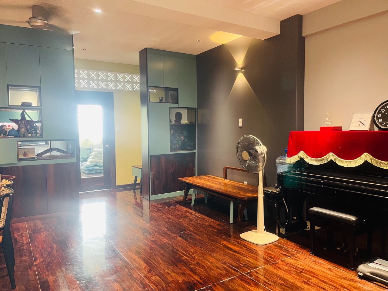 Chính chủ cần cho thuê căn hộ cao cấp 70m2, 2PN tại Nguyễn Ngọc Phương, Phường 19, quận Bình Thạnh.