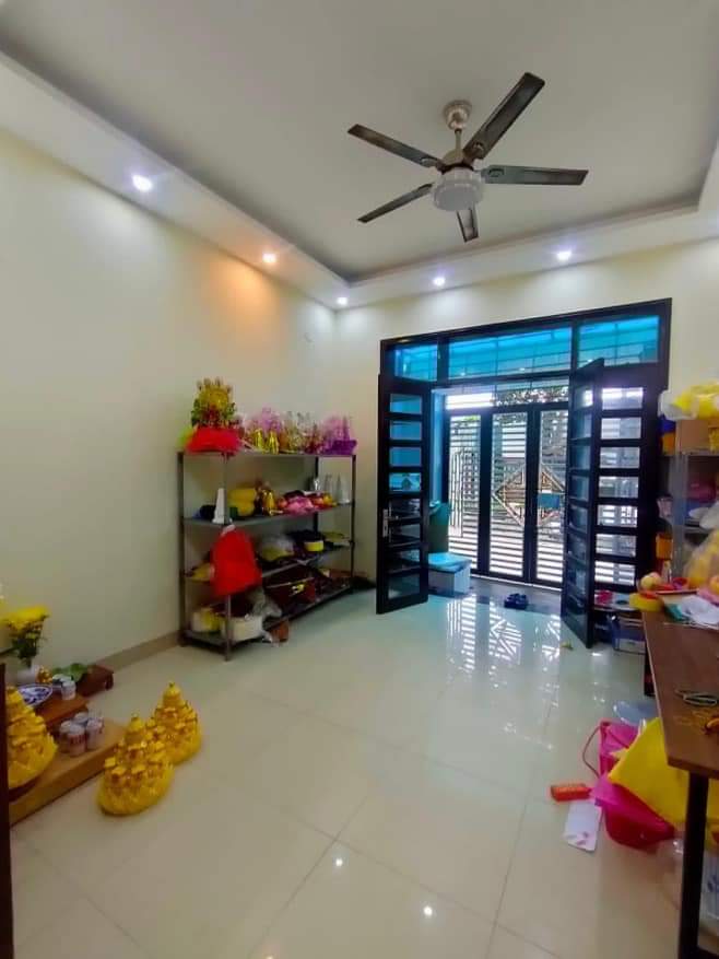 chính chủ cần bán nhà Thượng Thanh - Long Biên.