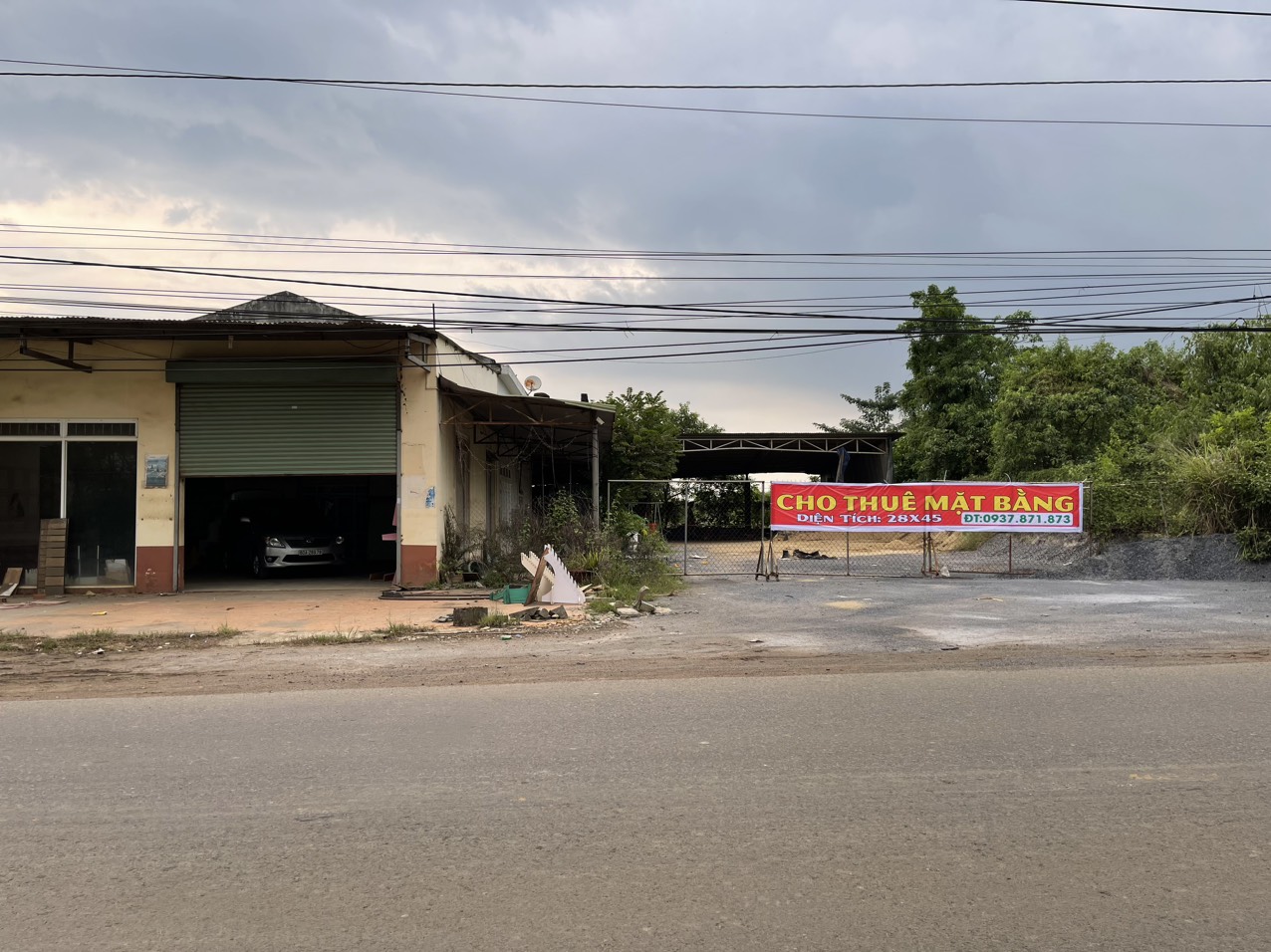 CHÍNH CHỦ CHO THUÊ MẶT BẰNG SÔNG TRẦU THÍCH HỢP MỌI NGÀNH NGHỀ ( VLXD Thanh Tú ).