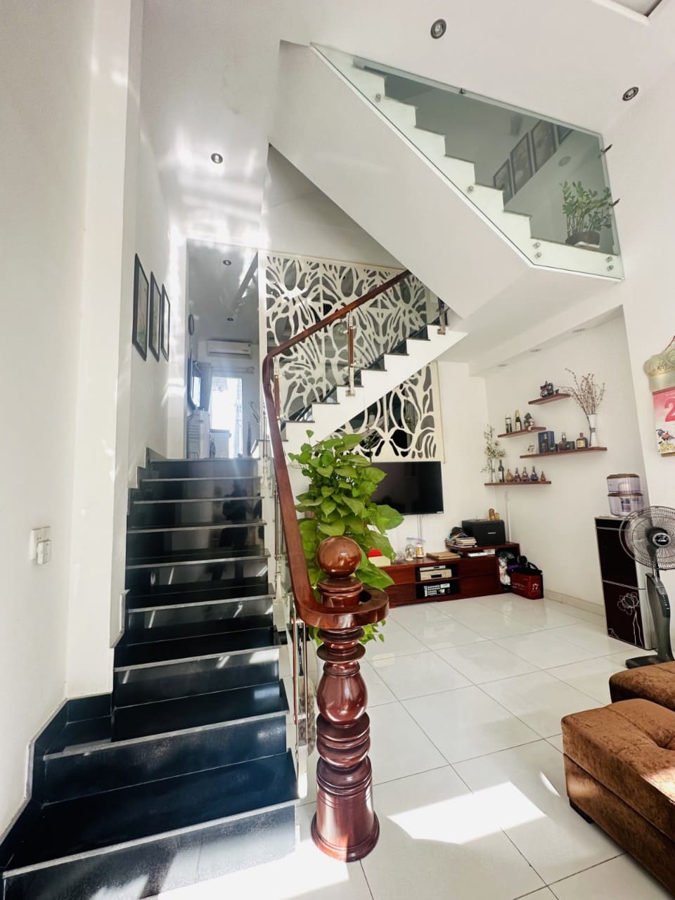 Có Visa định cư Úc bán gấp nhà 90m2 4 tầng ngang 5 hẻm nhựa 8m Tân Hòa Đông Bình Tân chỉ 8,5 tỷ TL..