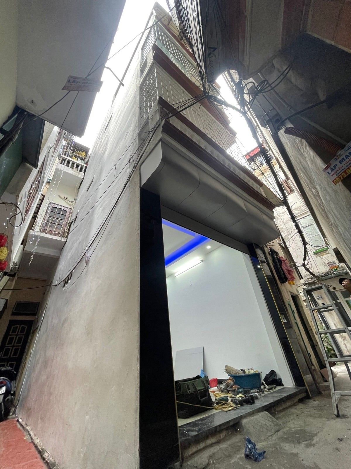 NHÀ MẶT NGÕ TẠI LINH QUANG 23M2; 4 TẦNG SIÊU RẺ!!! CÓ GIÁ 2,7 TỶ.