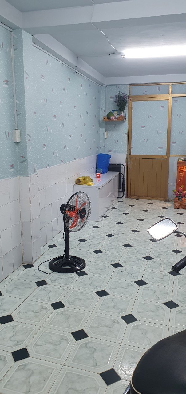 **CHÍNH CHỦ CHO THUÊ MẶT BẰNG DẠY HỌC ĐƯỜNG SỐ 4 - CƯ XÁ ĐÔ THÀNH - PHƯỜNG 4 - QUẬN 3 - TP. HCM**.