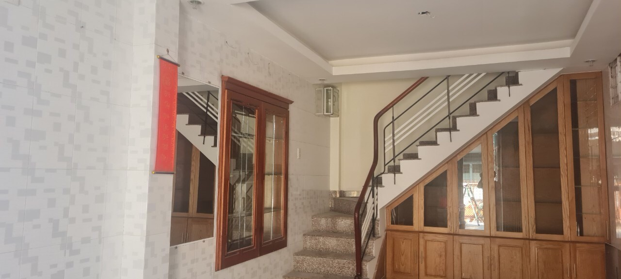 NHÀ 5 TẦNG ĐƯỜNG ĐỐNG ĐA, Ô TÔ ĐỖ CỬA, GIÁ 2.88 TỶ.