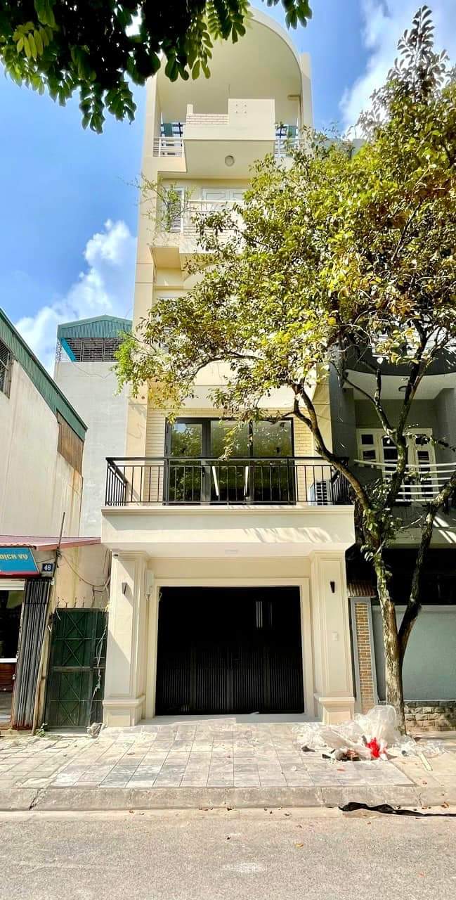 BÁN NHÀ GẤP ĐƯỜNG CỔ LINH LONG BIÊN GẦN AEON MALL 18 TỶ.