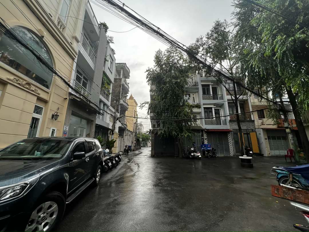 .BÁN MẶT TIỀN KHỦNG -ĐƯỜNG NGUYỄN VĂN LƯƠNG- NỞ HẬU KHỦNG - HẺM TO ĐÙNG - GIÁ RẤT RẺ - CHỐT GẤP - HIẾM HIẾM HIẾM .