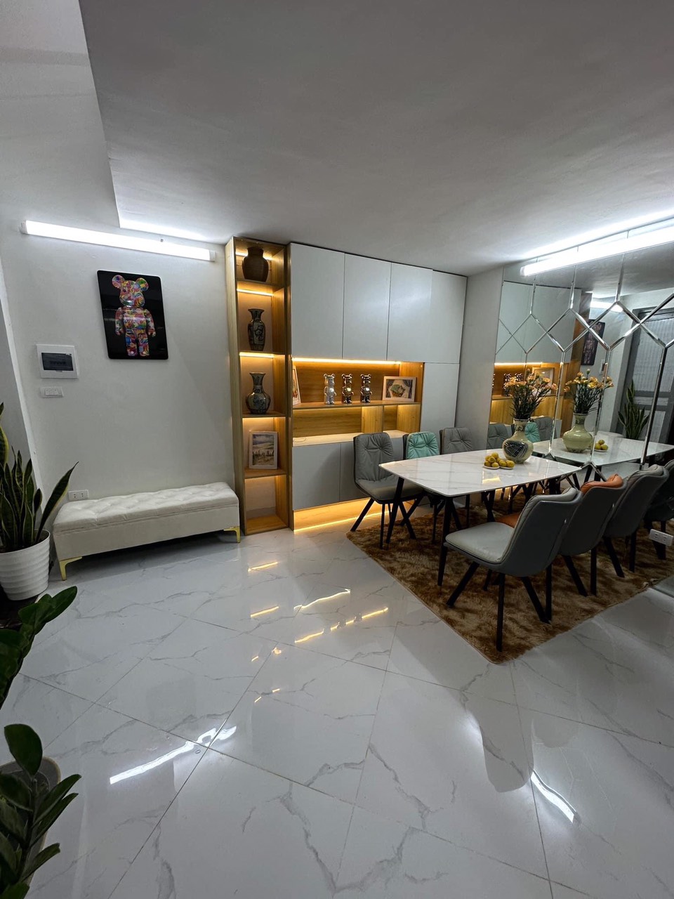 Nhà Đẹp Thịnh Quang, Q. Đống Đa - DT 30m2 x 5 Tầng, Tặng Lại Toàn Bộ Nội Thất.