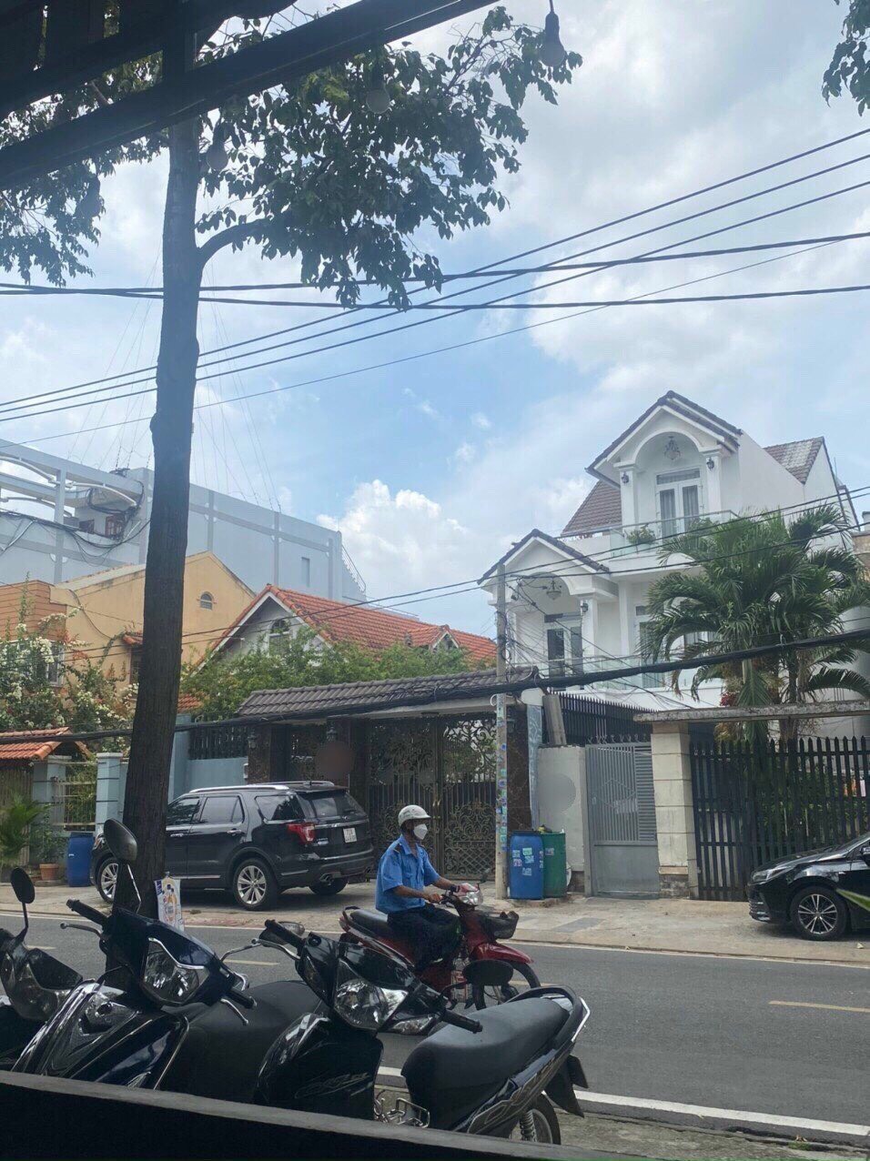 Bán nhà Mặt tiền KD đường Linh Trung Thủ Đức, ngay XLHN, dt 240 m² Giá 23 Tỷ