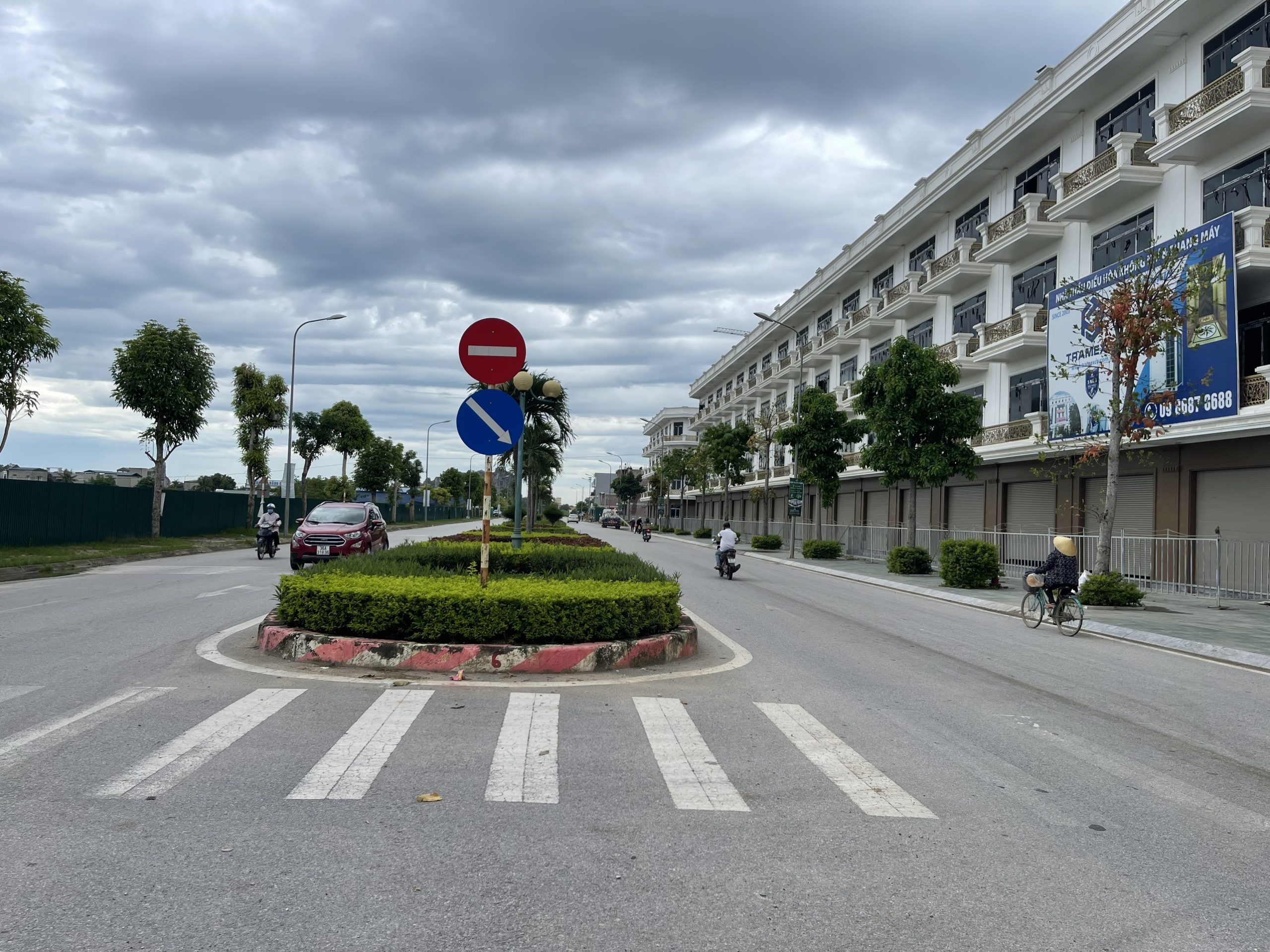 THANH TOÁN 2,2 TỶ. NHÀ 4 TẦNG TP.THANH HÓA. SANG TÊN SỔ NGAY