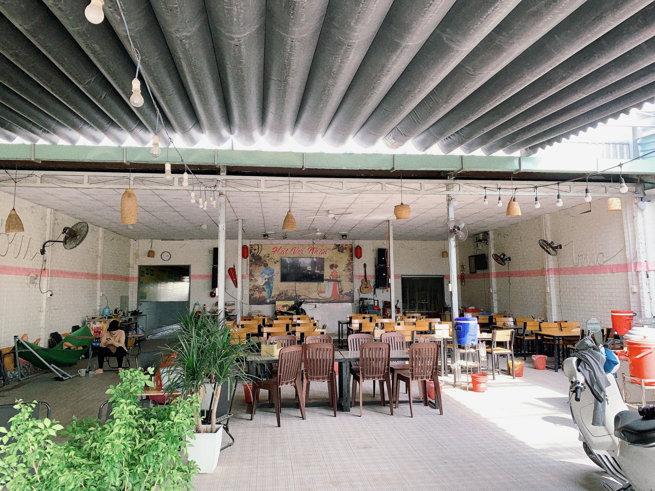 Tỉnh Bình Dương, HOT HOT, SANG QUÁN CƠM LƯỢNG KHÁCH DOANH THU TỐT.