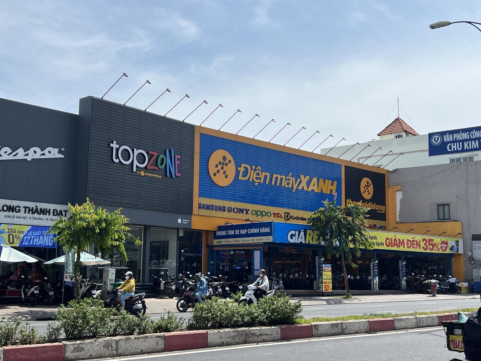 Bán Nhà MT Nguyễn Sơn 100m2 Ngang 5x20 Kinh Doanh Sầm Uất Đang Cho Thuê 16 triệu Nhĩnh 13 Tỷ TL.