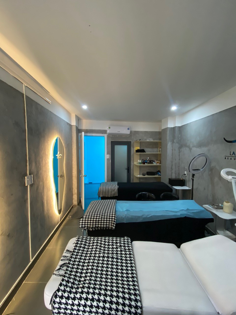 Bán Nhà Mặt Tiền Trần Kế Xương Phường 7 Quận Phú Nhuận Giá 6,990 Tỷ.