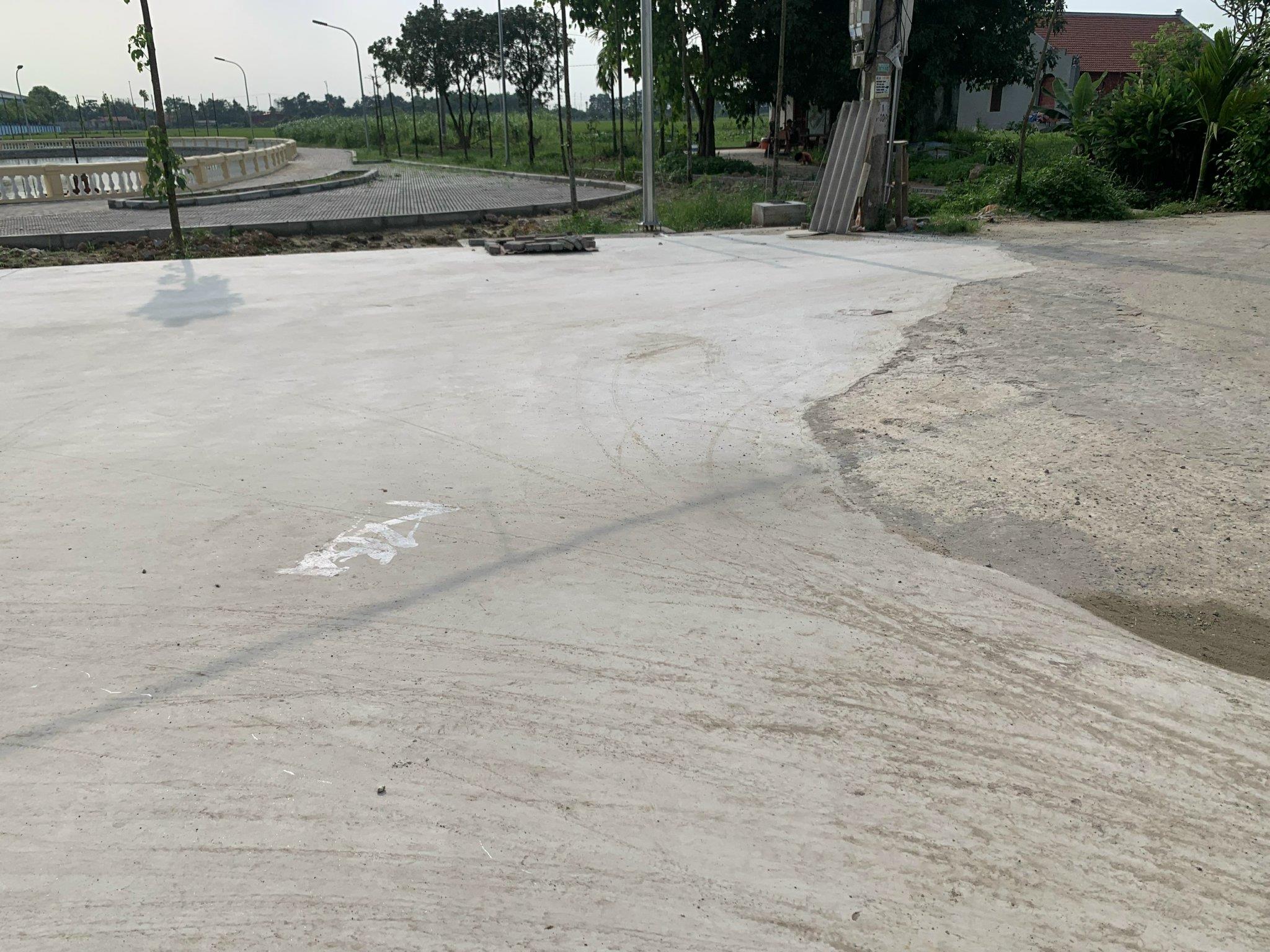 (Hàng Đẹp) 51.7m TC 1.4 tỷ đường thông 4m tại Đình Trung - Xuân Nộn. Vị trí sinh lời và đắc địa trong trung tâm của xã.