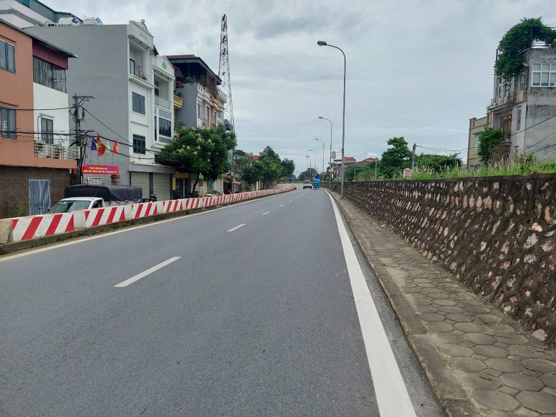 Chính chủ cần bán mặt phố Đông Ngạc 83M mặt tiền 10.5m tại Bắc Từ Liêm - Hà Nội.