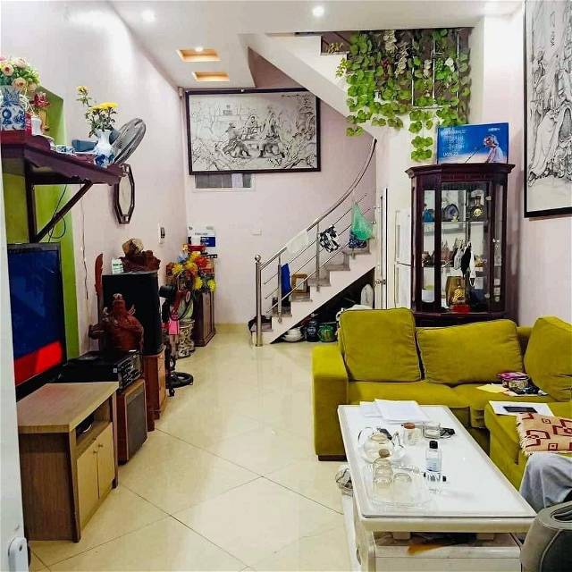 BÁN NHÀ - THUỴ KHUÊ - TÂY HỒ - 2 MẶT THOÁNG TRƯỚC SAU - VÀI BƯỚC RA PHỐ - NGÕ THOÁNG - TRƯỚC NHÀ SÂN RỘNG.