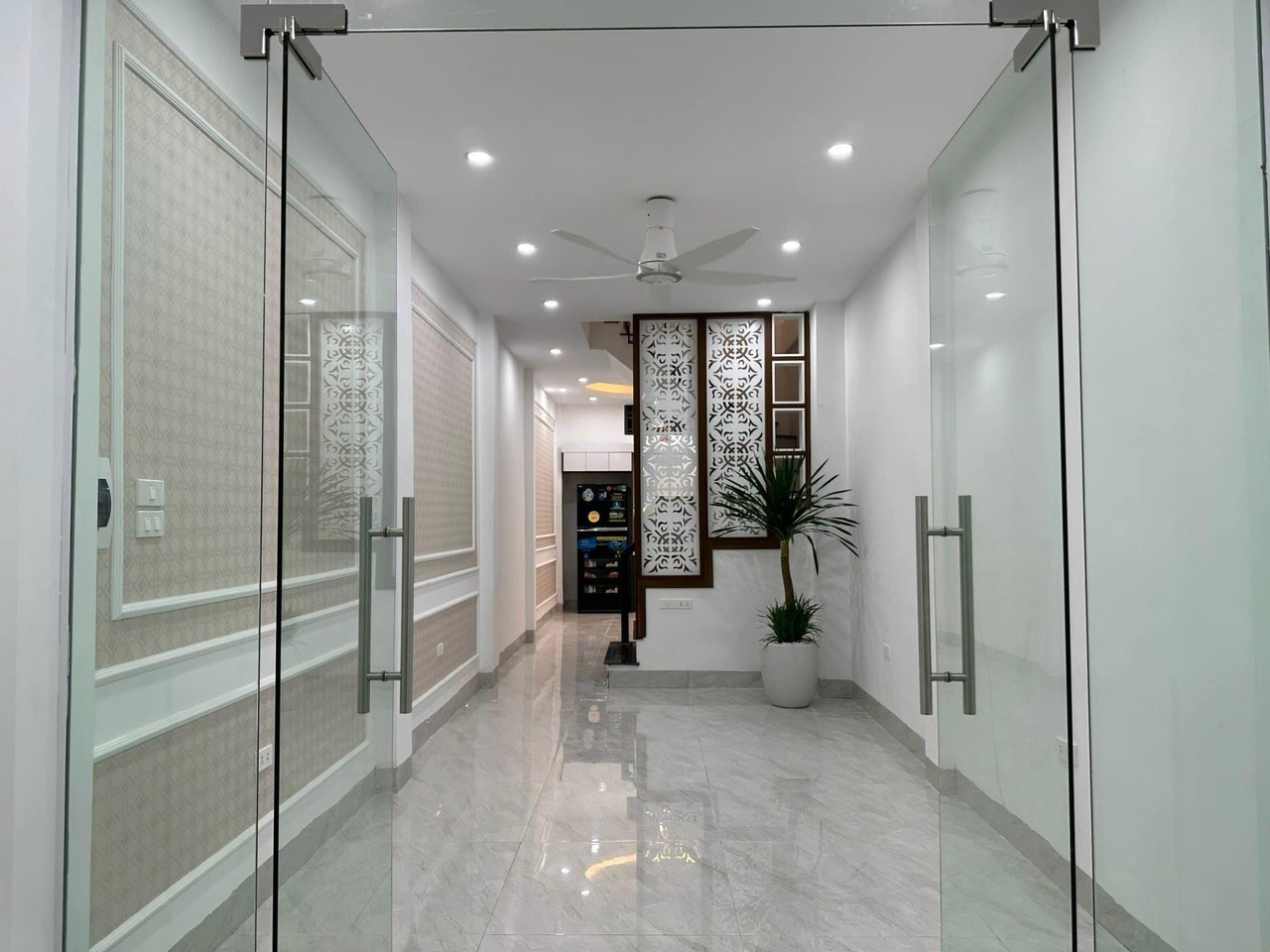 BÁN NHÀ THÁI HÀ ĐỐNG ĐA NGÕ OTO GẦN PHỐ 2 MẶT THOÁNG NHÀ ĐẸP SỔ CHÍNH CHỦ