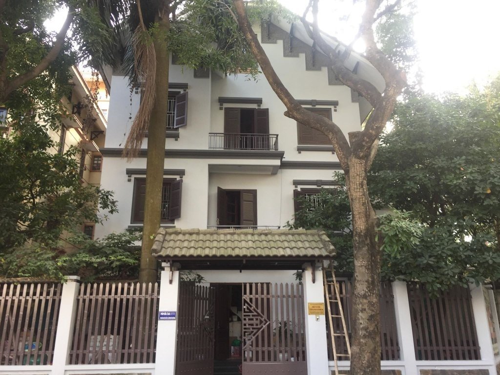320m2
