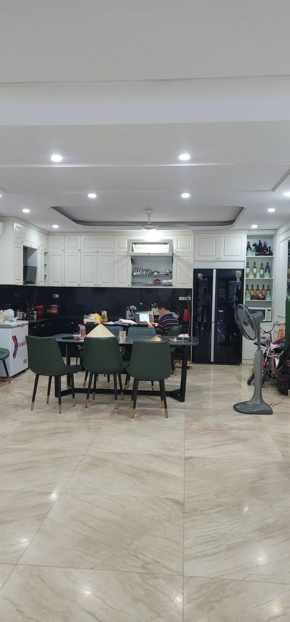 BÁN NHÀ - TỨ LIÊN - TÂY HỒ - Ô TÔ TRÁNH - MẶT TIỀN RỘNG - NHÀ MỚI - KINH DOANH SẦM UẤT - KD ĐỈNH