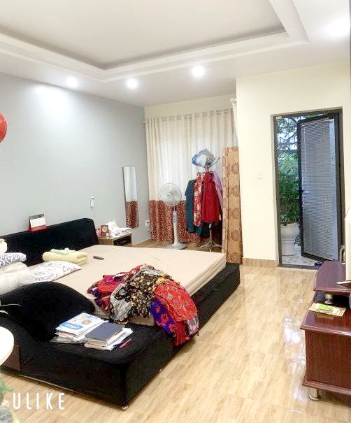 Bán nhà mặt đường 613 Thiên Lôi vị trí cực đẹp 4 tầng GIÁ 13.9 tỉ.