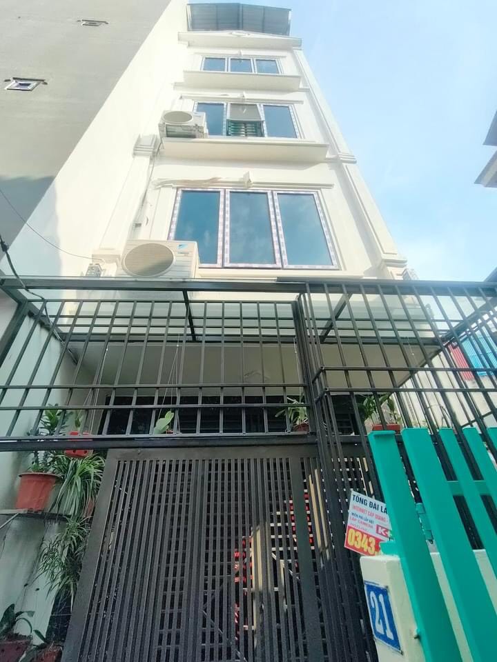 Nhà đẹp ở ngay! Lô góc Vũ Tông Phan, vị trí đẹp, gần phố, ngõ 3m, 32m2, 5T, giá 3.5 tỷ thương lượng.