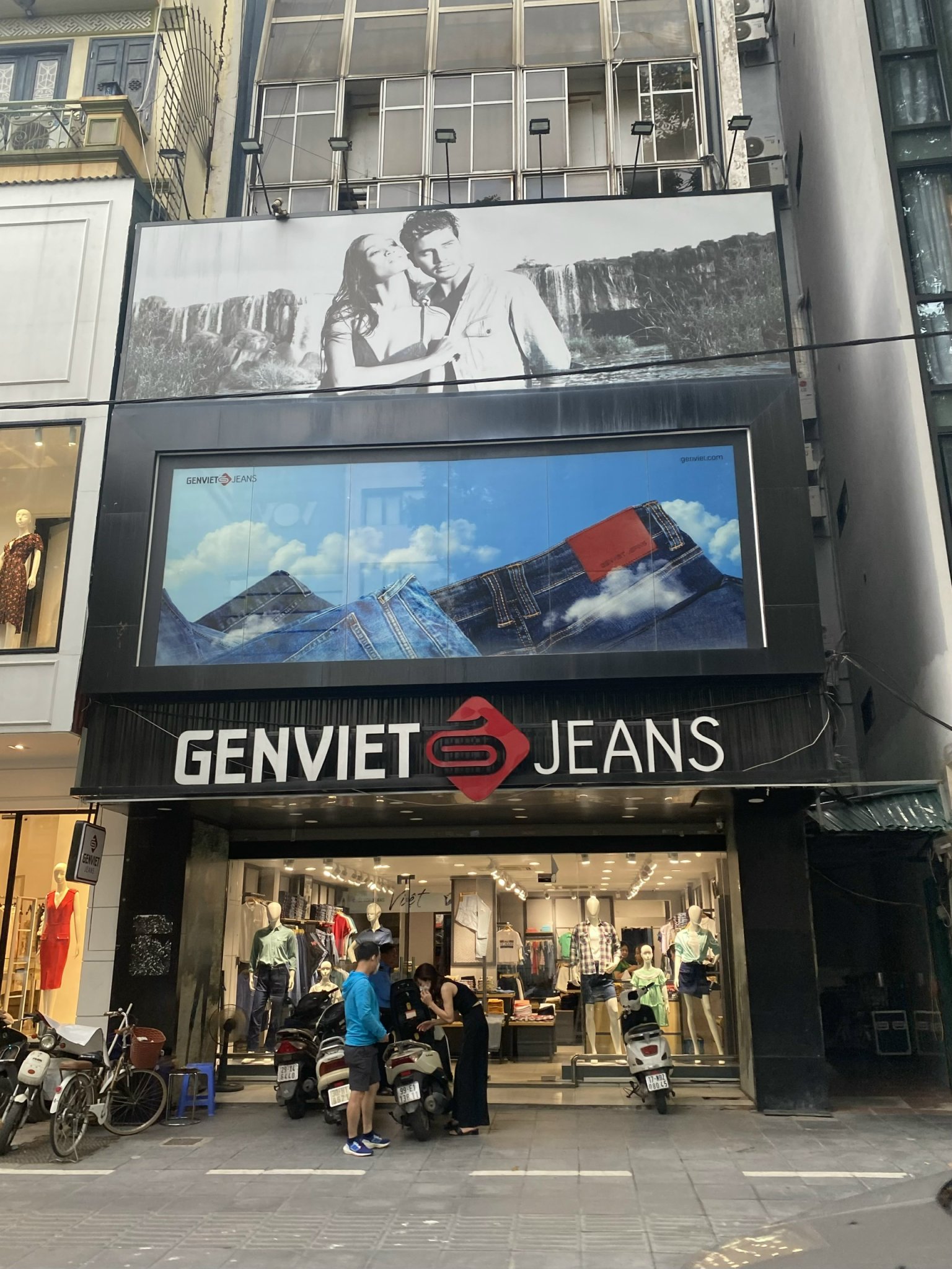 Cho thuê mặt phố Nguyễn Văn Tuyết 200m2