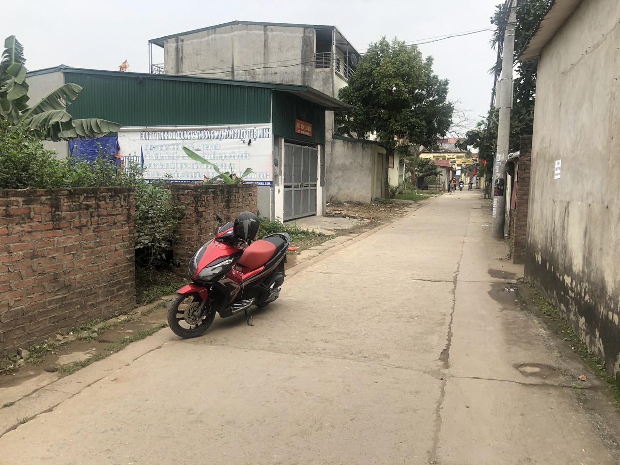 Gia đình có kế hoạch xây dựng nhà, cần bán mảnh Hải Bối Cạnh hồ Hải Bối.