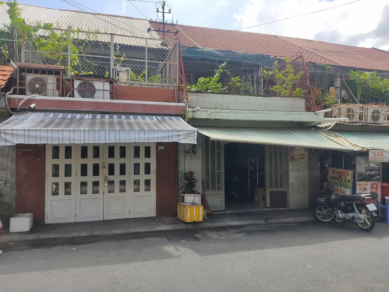 NHÀ CHÍNH CHỦ- CẦN BÁN NHANH Căn Nhà Đẹp Tại quận 4, TPHCM.