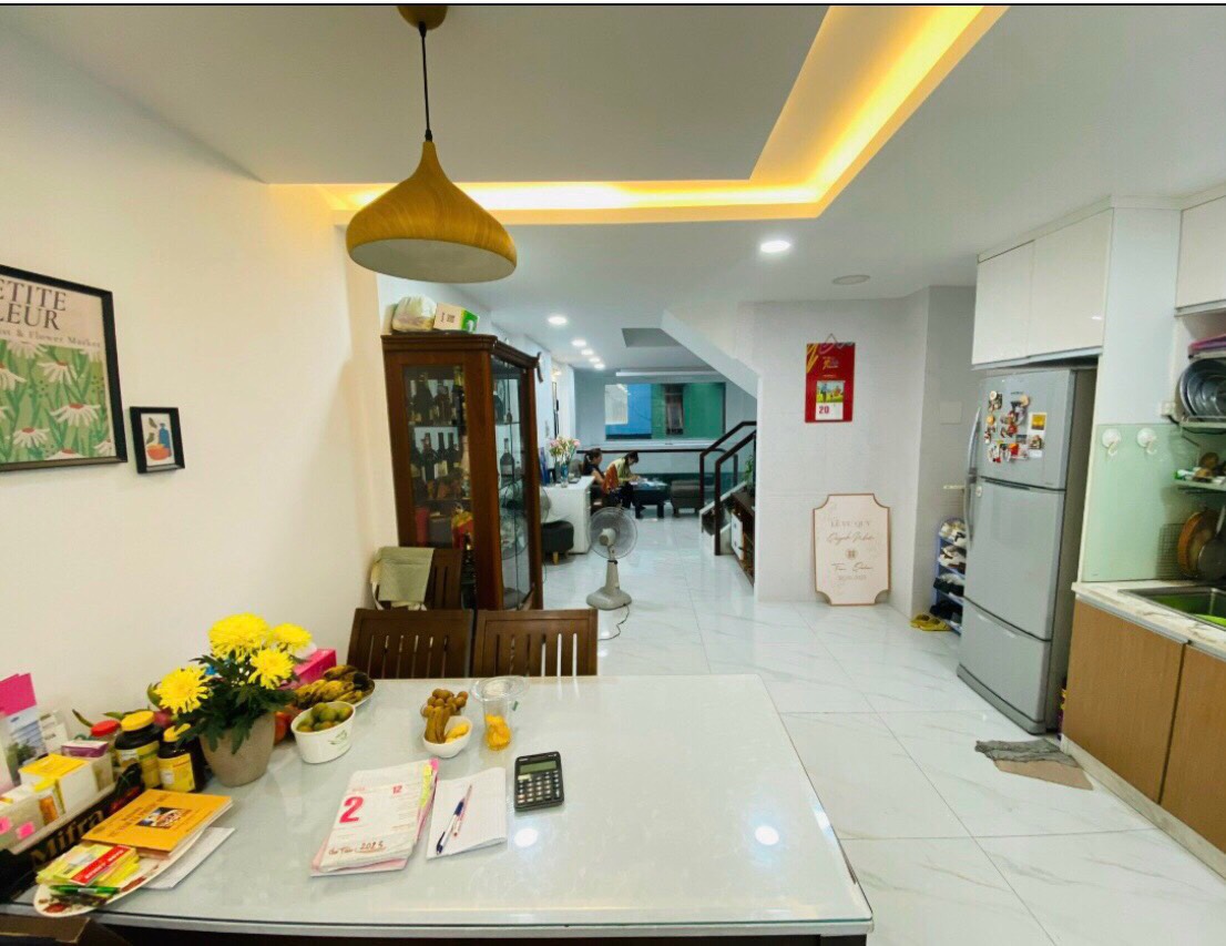 Cần bán gấp nhà HXH Huỳnh Thiện Lộc, Hoà Thạnh, Tân Phú.