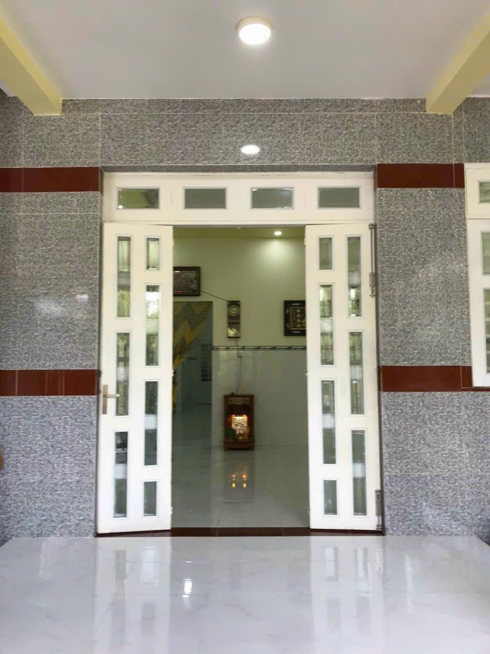 NHÀ ĐẸP - GIÁ TỐT - Cần Bán Căn Nhà Vị Trí Đắc Địa Tại Bình Phú, TP Bến Tre.