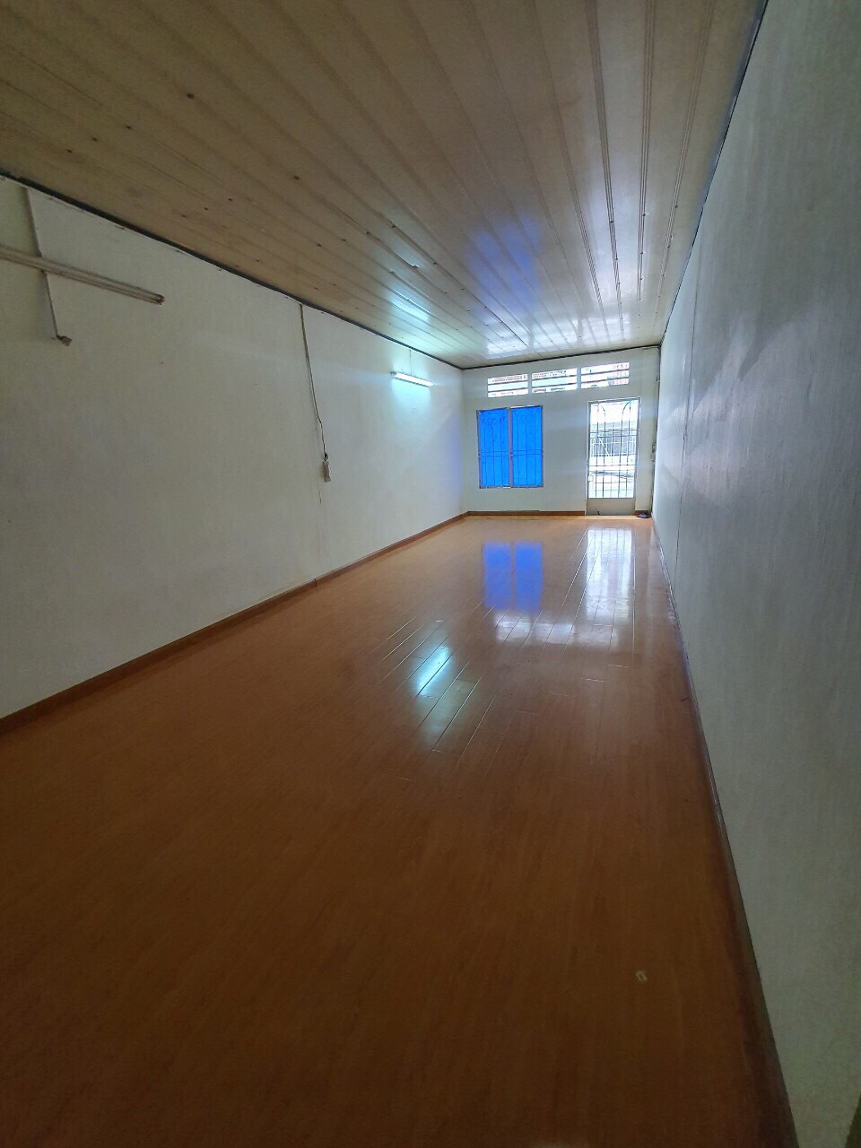 Cần tiền bán gấp nhà hẻm 2 tầng đường Hòa Hưng, P13, Quận 10.