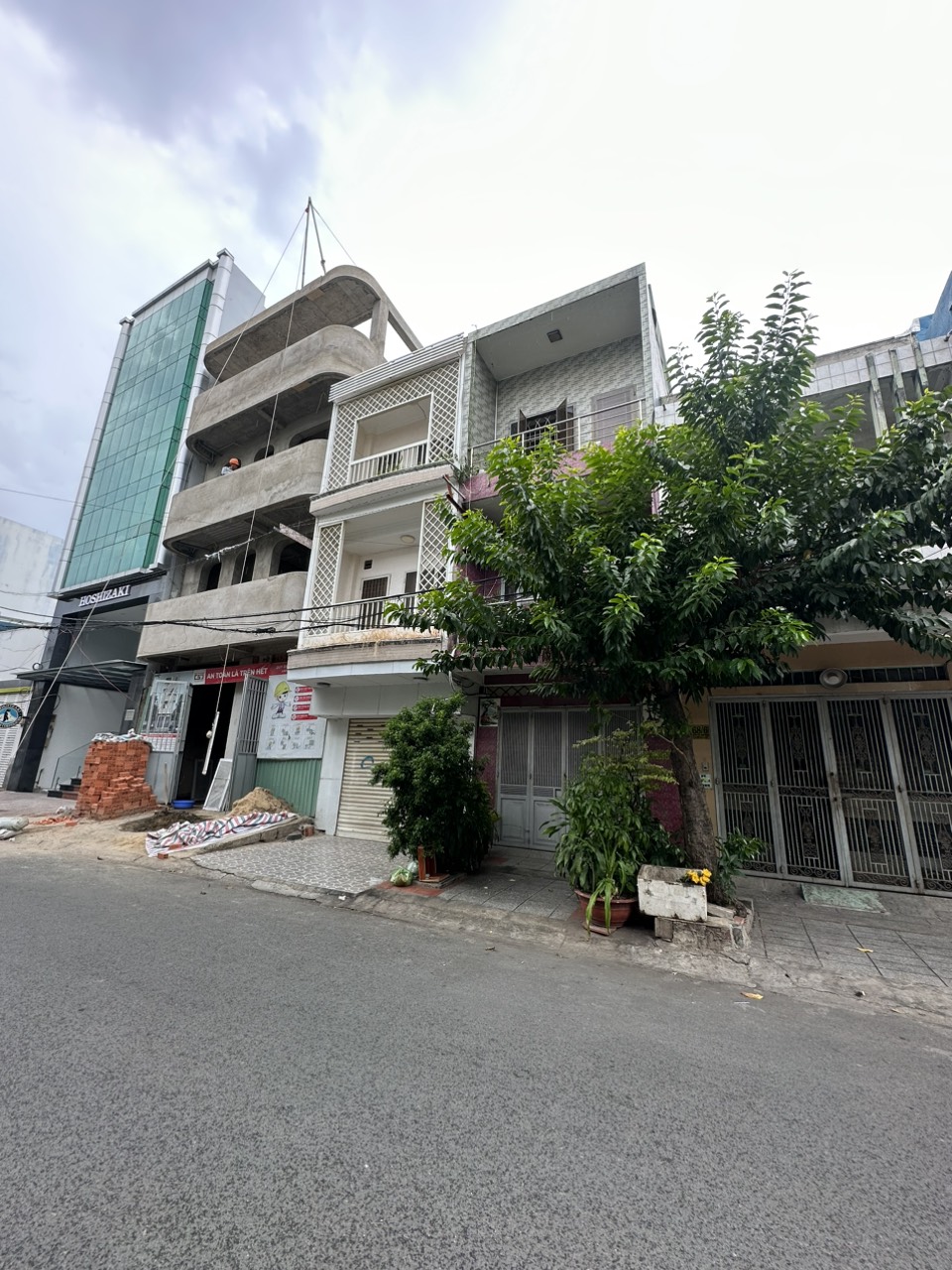 Bán Nhà HXH Nguyễn Gia Trí ( D2 ), P25, Quận Bình Thạnh Giá 17,8 Tỷ.