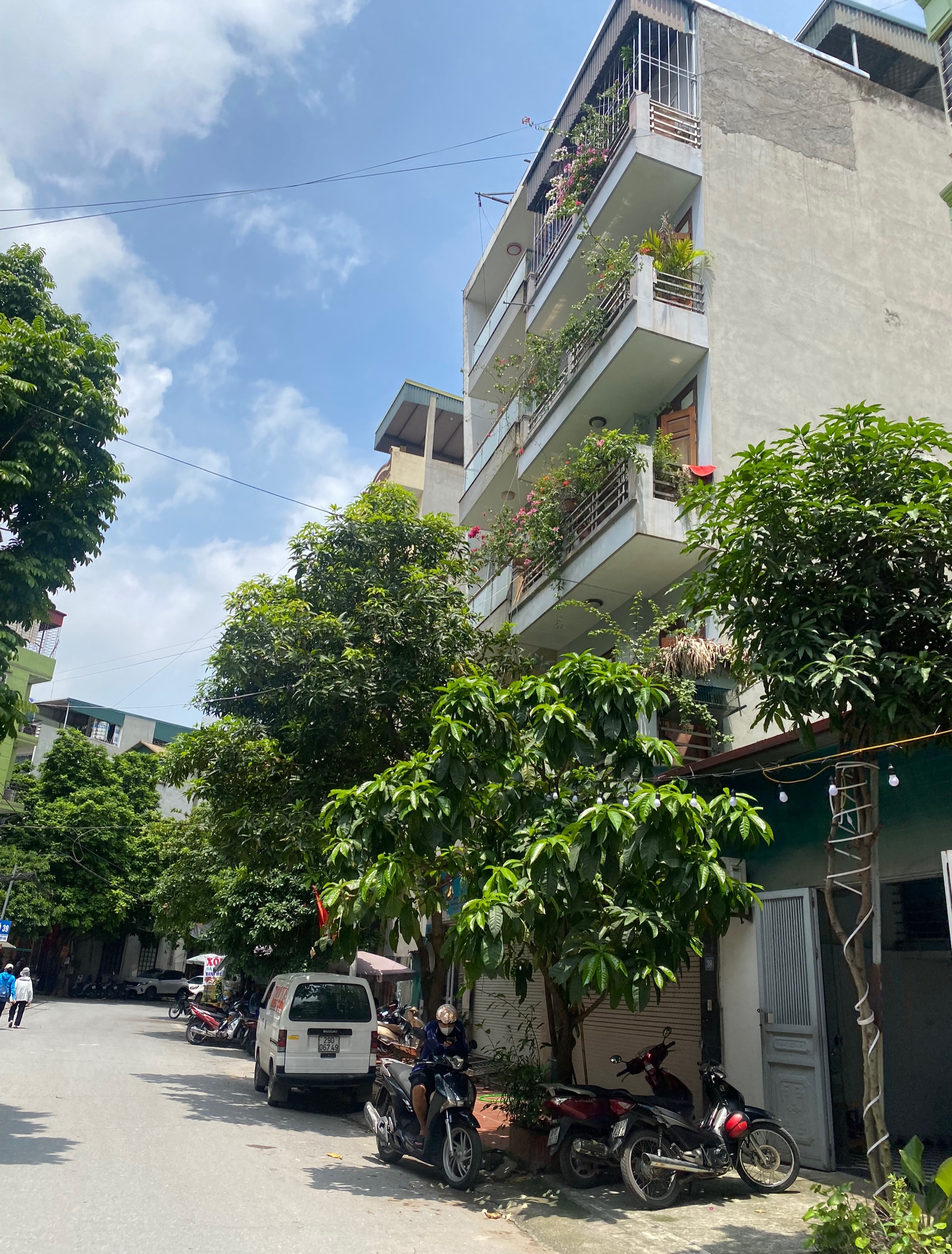 Bán nhà mới nhất Mỗ Lao, Hà Đông. 32m2, Mt 4.4m, 5 tầng, giá 3.7 tỷ, cực gần ô tô tránh.