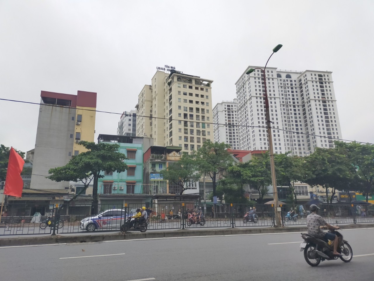 CHO THUÊ NGUYÊN CĂN MẶT PHỐ GIẢI PHÓNG,60m,5 TẦNG,MẶT TIỀN 4M,35 TRIỆU.