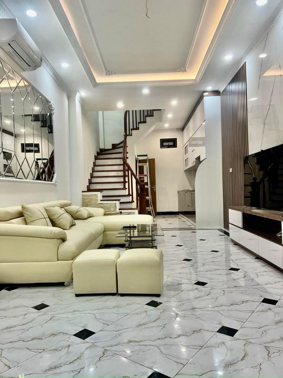 BÁN NHÀ ĐÔNG TÁC ĐỐNG ĐA MỚI KINH KOONG - LÔ GÓC 3 MẶT THOÁNG - GẦN PHỐ TIỆN ÍCH NGẬP TRÀN