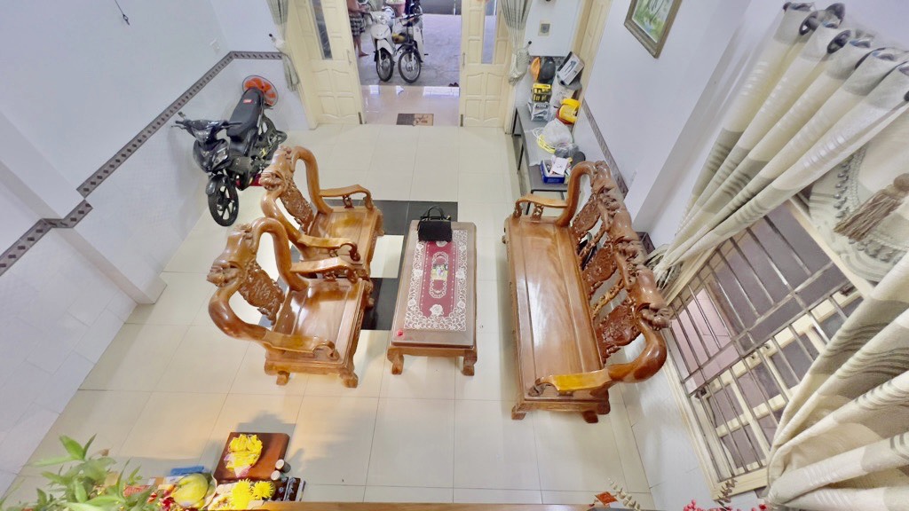 NGỘP BANK- BÁN NHÀ 3 TẦNG KIỆT Ô TÔ VÕ NGUYÊN GIÁP - 2 MẶT KIỆT- CÁCH BIỂN 10 BƯỚC CHÂN.