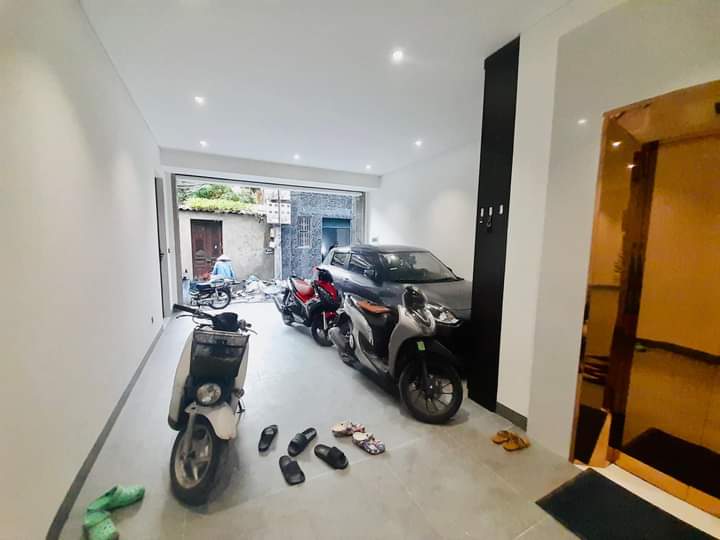 Ngọc Thụy Long Biên 85m2, 6 tầng, giá 14 tỷ.