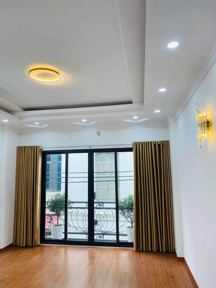 Phúc Lợi, Long Biên 52m2, 5 tầng mới, thang máy, ô tô vao nhà...