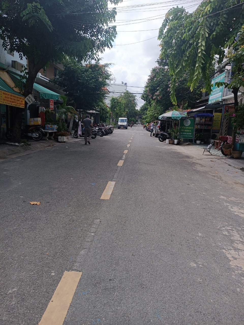 Bán nhà Hẻm nhựa 8m Hiền Vương Phú Thạnh 185m2 ngang 8 chỉ 13,3 tỷ TL.