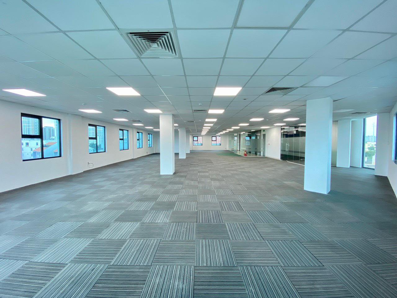 Cho Thuê Sàn Trống Tòa Nhà Văn Phòng 2 Mặt Tiền Đường Trần Não, Quận 2. Giá thuê: 150 triệu/tháng.