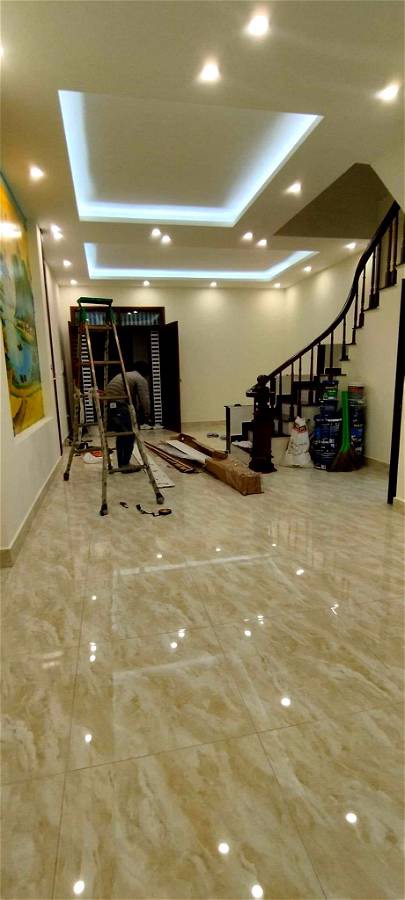 BÁN NHÀ YÊN HOÀ THÔNG SANG TRUNG KÍNH CẦU GIẤY NHÀ ĐẸP GẦN PHỐ OTO ĐỖ 10 M