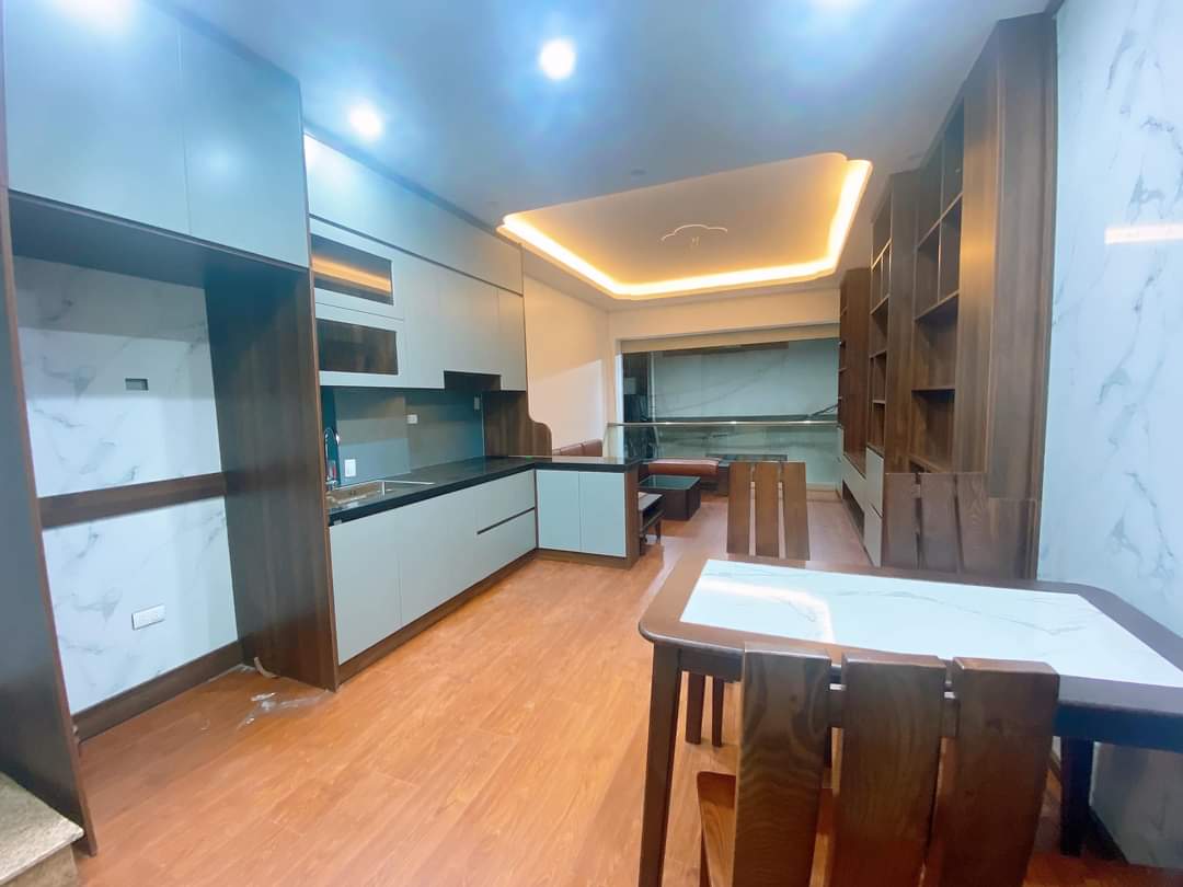 Chính chủ cần bán 39m2 6 Tầng thang máy giá 6.1 ty, Nhà phân lô ngõ Ô TÔ đỗ cửa Tại Cổ nhuế.